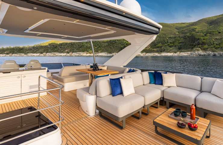 60 FLY - absoluteyachts.com