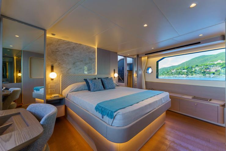 Absolute 70 Fly - absoluteyachts.com
