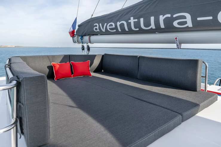 Aventura 37 - aventura-catamarans.com