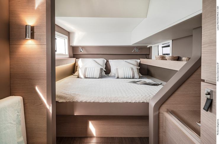Aventura 37 - aventura-catamarans.com