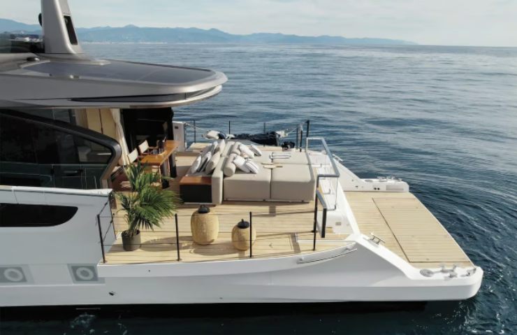 Azimut Seadeck 7 - azimutyachts.com