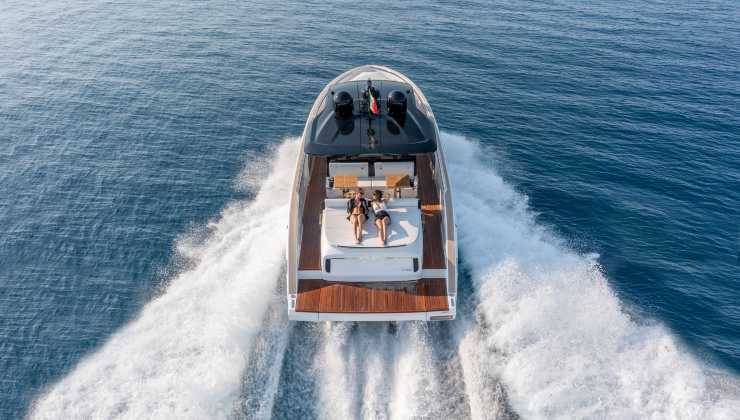 Invictus TT420 - invictusyacht.com