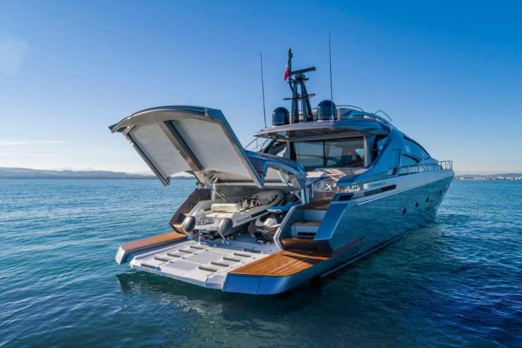 Pershing 8X - pershing-yacht.com