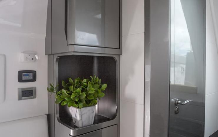Schaefer V33 - schaeferyachts.com