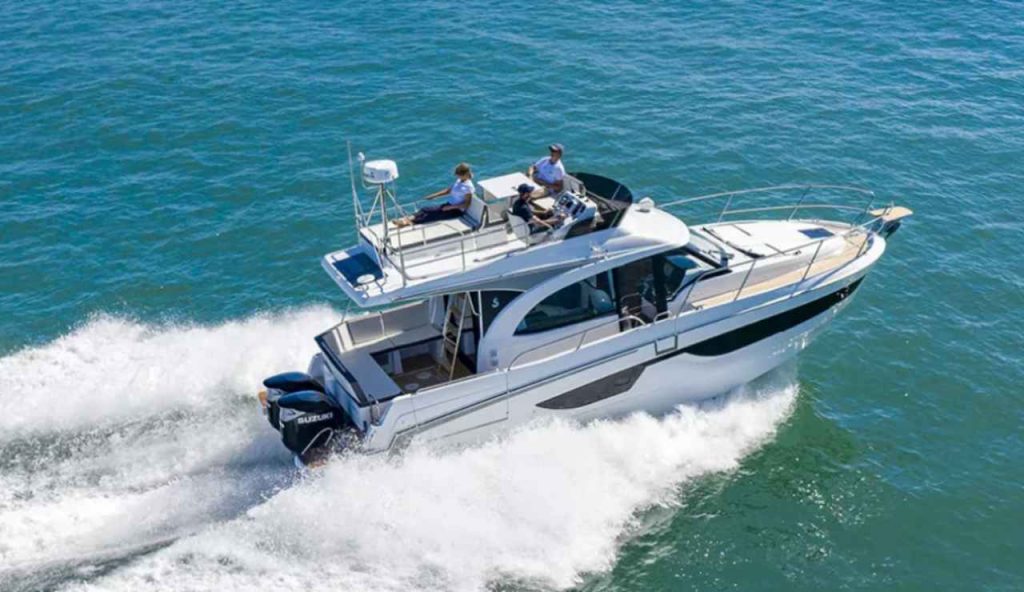 Antares 11 Fly - beneteau.com