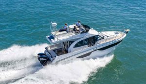 Antares 11 Fly - beneteau.com