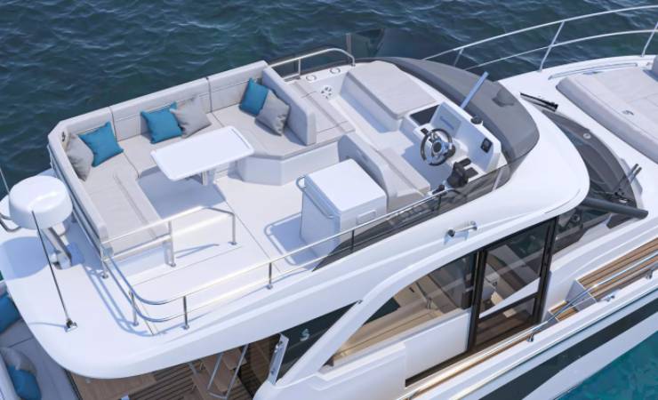 Antares 12 FLY - Beneteau.com