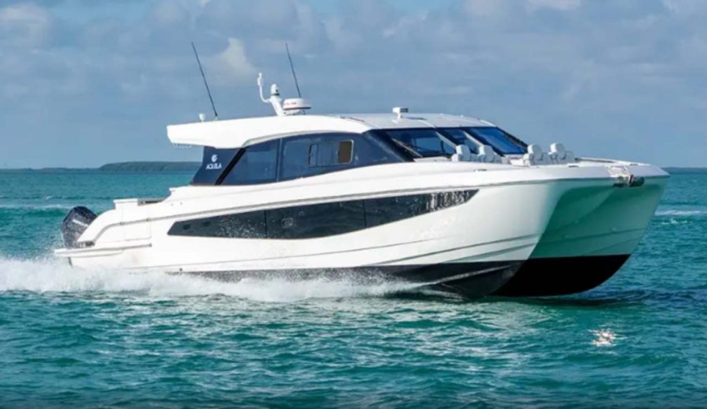 Aquila 42 Coupe - aquilaboats.com